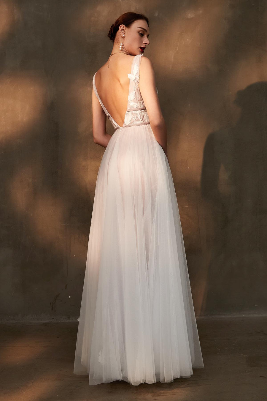 A-line V-neck Sleeveless Full Length Tulle Wedding Dresses