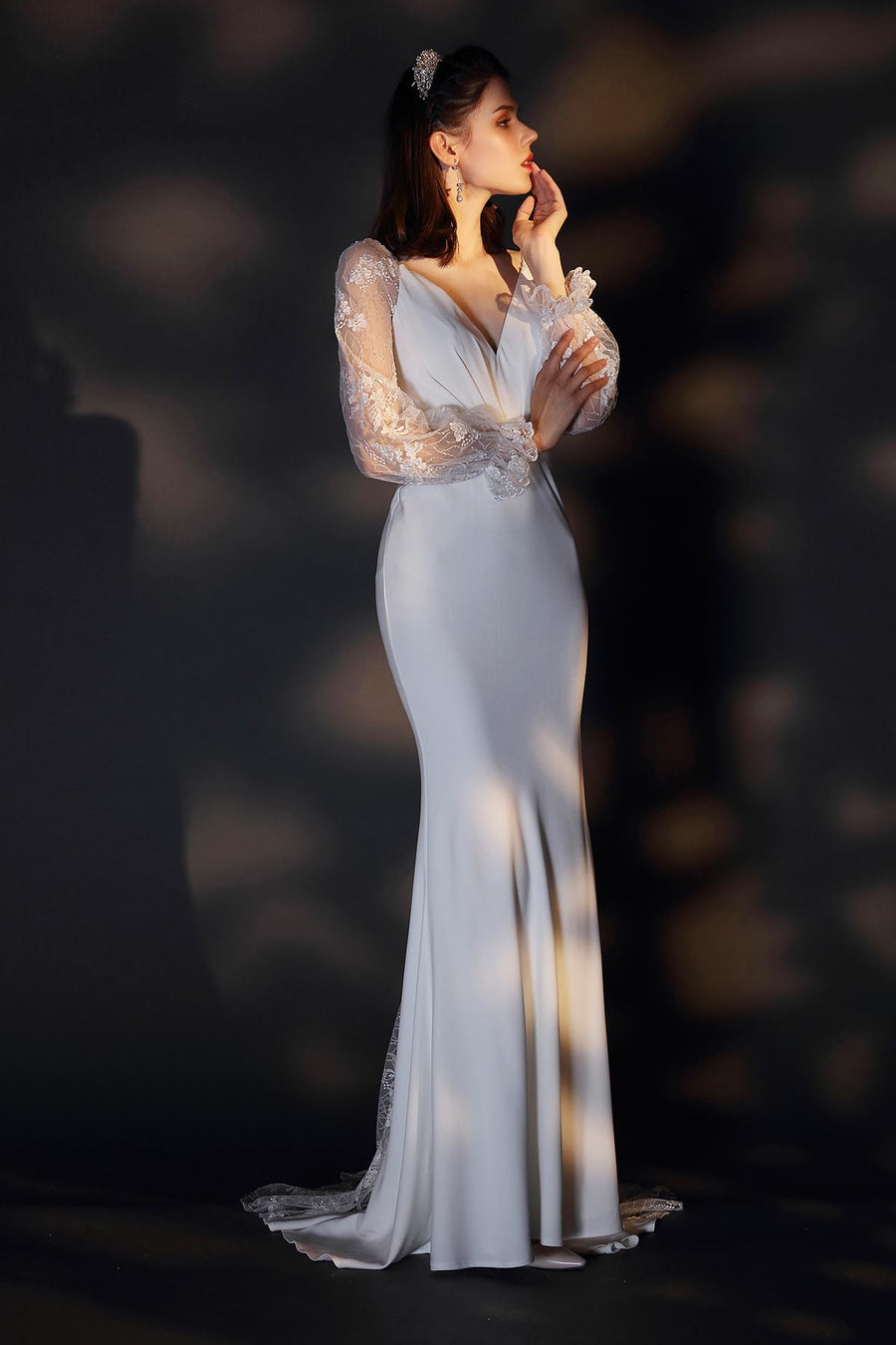 Mermaid/Trumpet V-neck Long Sleeves Full Length Lace Wedding Dresses